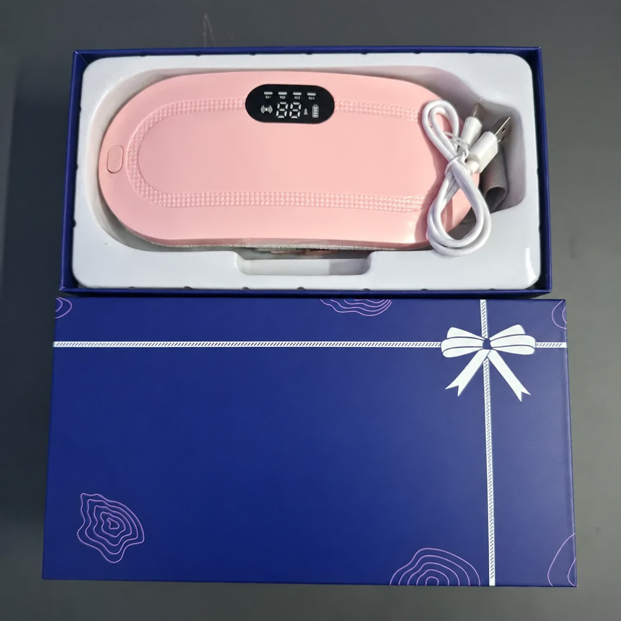 Heating belt and USB cable, illustrative packaging